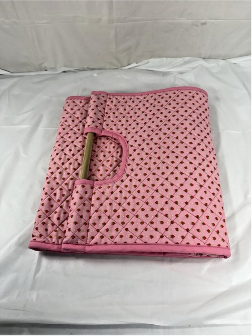 HANDMADE Cloth Casserole Carrier with Wooden Handles STRAWBERRIES